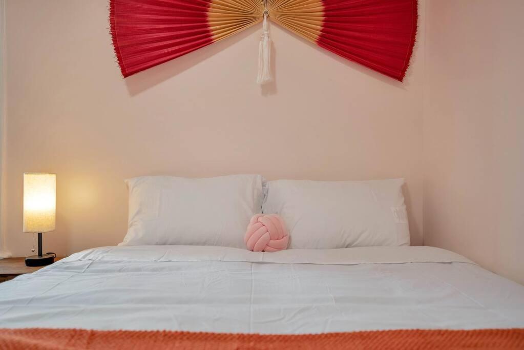 Peachy Paradise In East Rock Near Dt/Yale นิวเฮฟเวน ภายนอก รูปภาพ